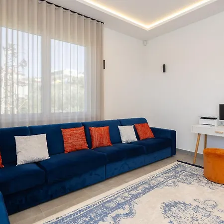The Adriatic Retreat *